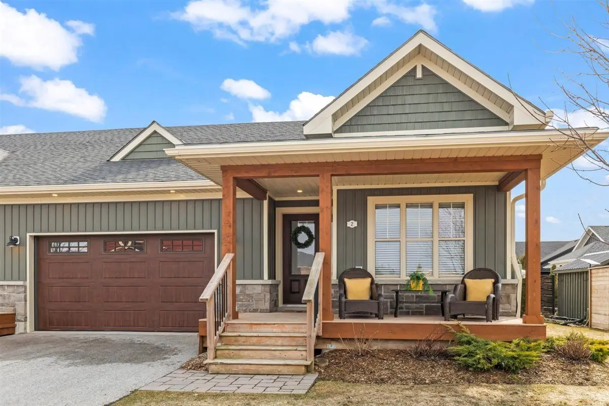 2 Fairway LN, Saugeen Shores, ON N0H 2C3