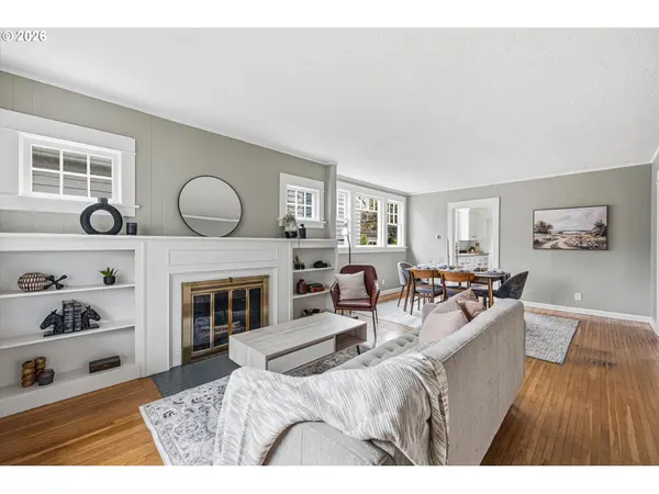 2801 NE 35TH PL, Portland, OR 97212