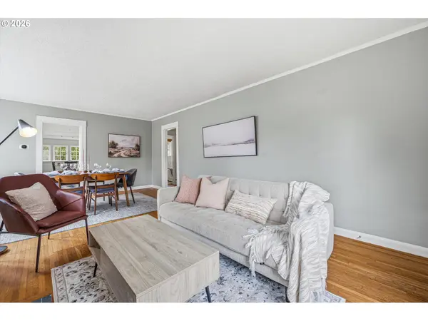 2801 NE 35TH PL, Portland, OR 97212