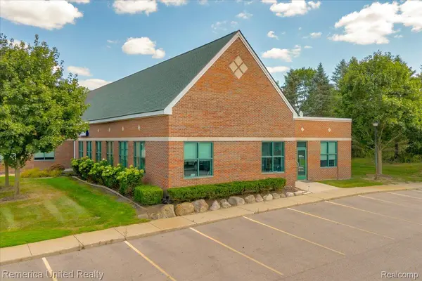 1050 Corporate Office DR, Milford Village, MI 48381