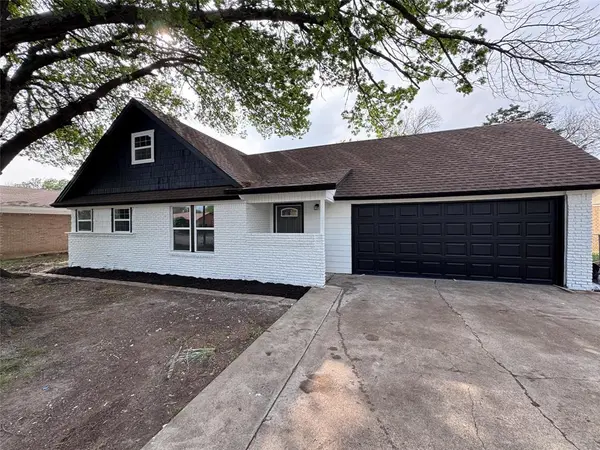 5812 Mccart Avenue, Fort Worth, TX 76133