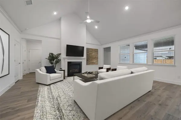 1004 Ashcroft Lane, Justin, TX 76247