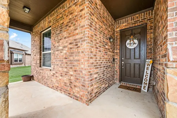 244 Ovaletta Drive, Justin, TX 76247