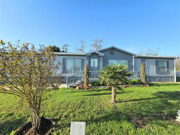 813 W 12th Street, Cameron, TX 76520