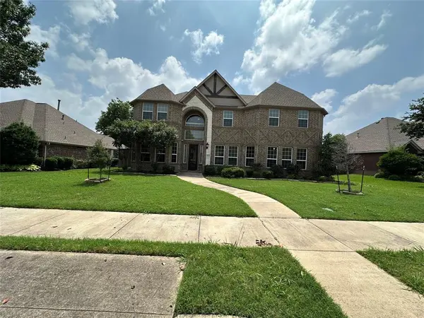 2813 Regents Park Lane, Garland, TX 75043