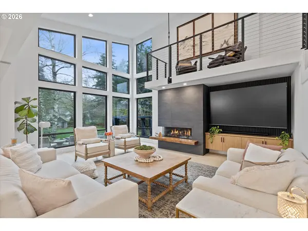 19245 SW HEIGHTSVIEW DR, Beaverton, OR 97007