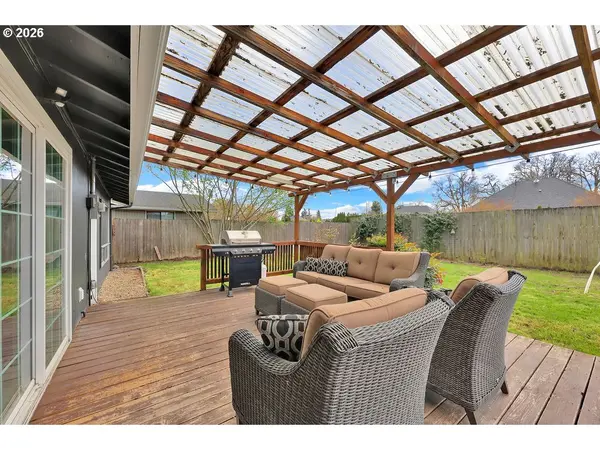 1533 SEQUOIA AVE, Springfield, OR 97477