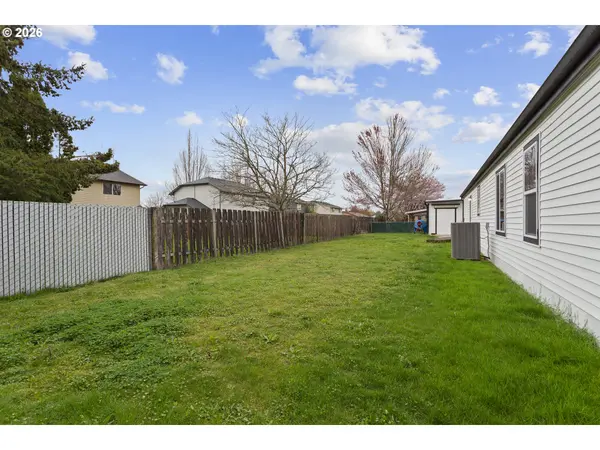 1145 SW CYPRESS ST #8, Mc Minnville, OR 97128