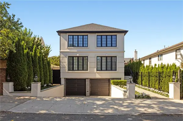 8008 Harbor View TER, Brooklyn, NY 11209