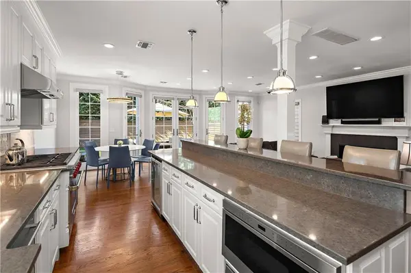 8008 Harbor View TER, Brooklyn, NY 11209