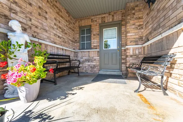 85 Ronan CRES, Vaughan, ON L4H 2J6