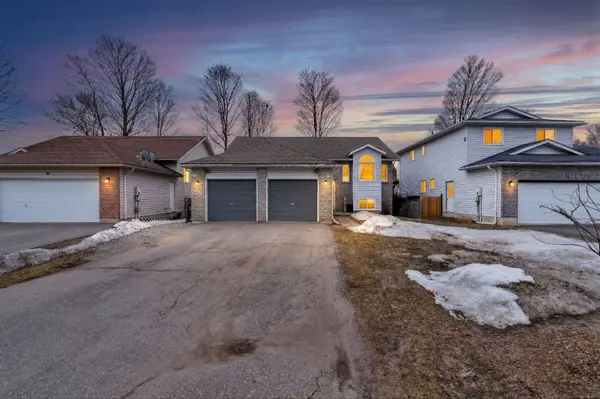 11 Vernon ST, Essa, ON L3W 0V5