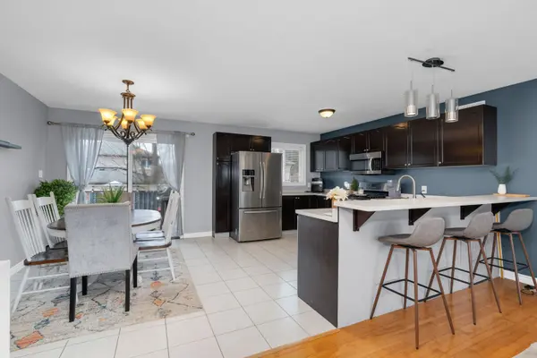 11 Vernon ST, Essa, ON L3W 0V5