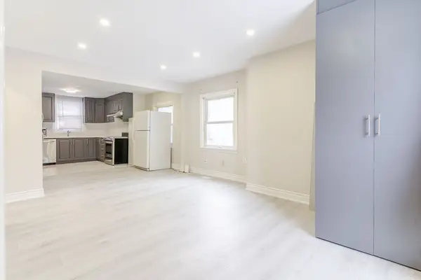 73 Drury LN, Barrie, ON L4M 3C9