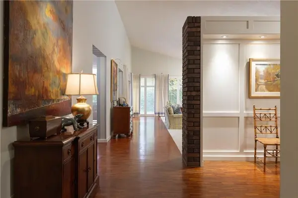 1168 Carey RD, Oakville, ON L6J 2E4