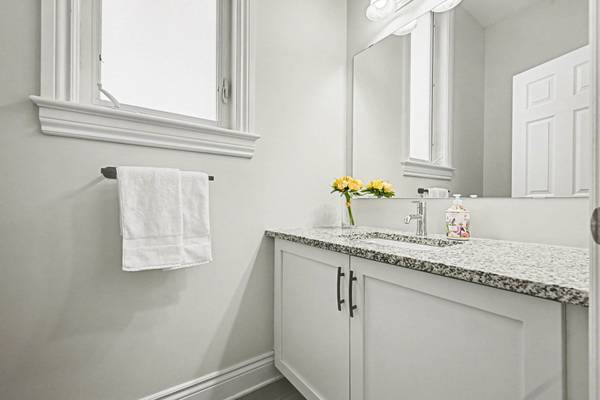 11 Borland DR, Carleton Place, ON K7C 0K7