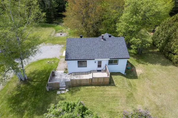 311 CHEMAUSHGON RD, Bancroft, ON K0L 1C0