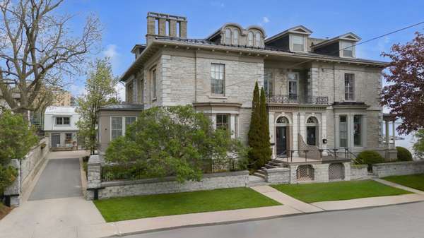 3 Emily ST, Kingston, ON K7L 2W2
