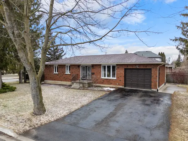31 Cobourg ST, West Perth, ON N0K 1N0