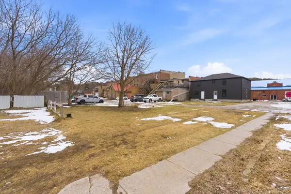 3-5 Centre ST, Cavan Monaghan, ON L0A 1G0