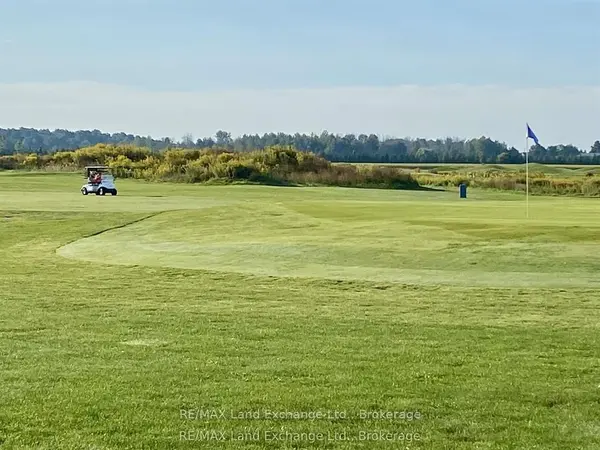 2 Fairway LN, Saugeen Shores, ON N0H 2C3