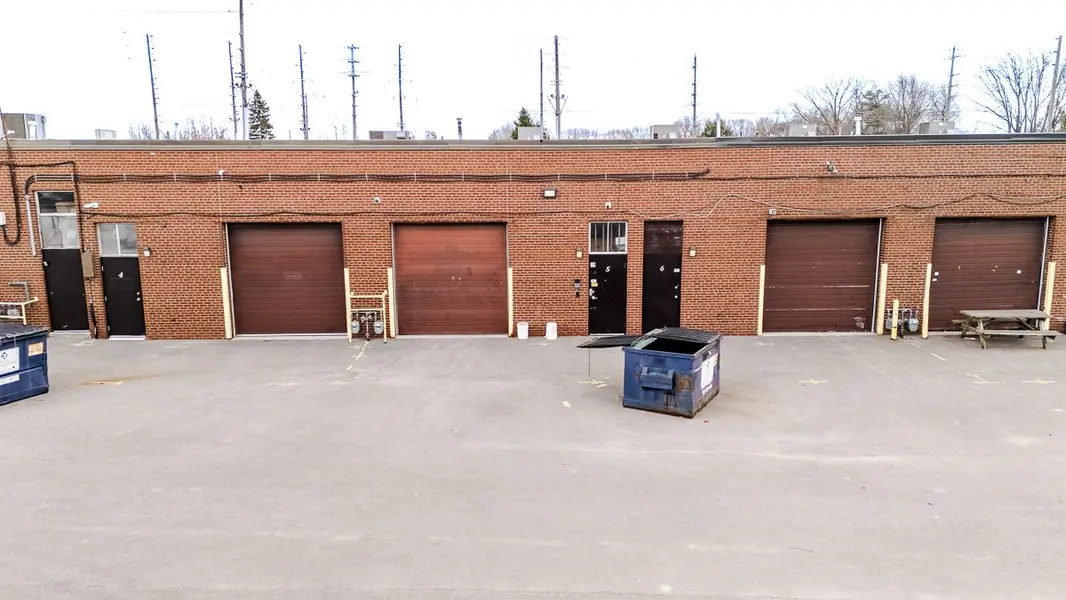 350 Wentworth ST E #4 and 5, Oshawa, ON L1H 7R7