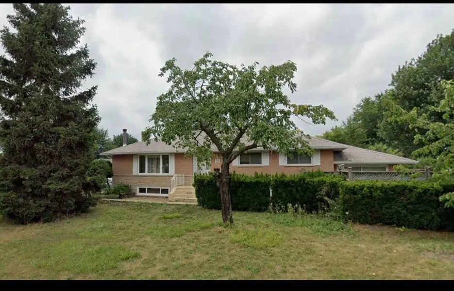 35 Carlyle CRES, Brampton, ON L6W 2Y9