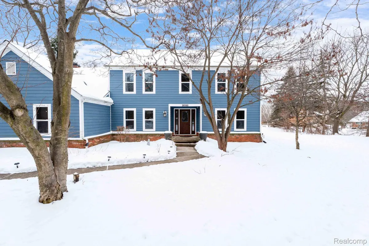 26192 Hidden Valley DR, Farmington Hills, MI 48331