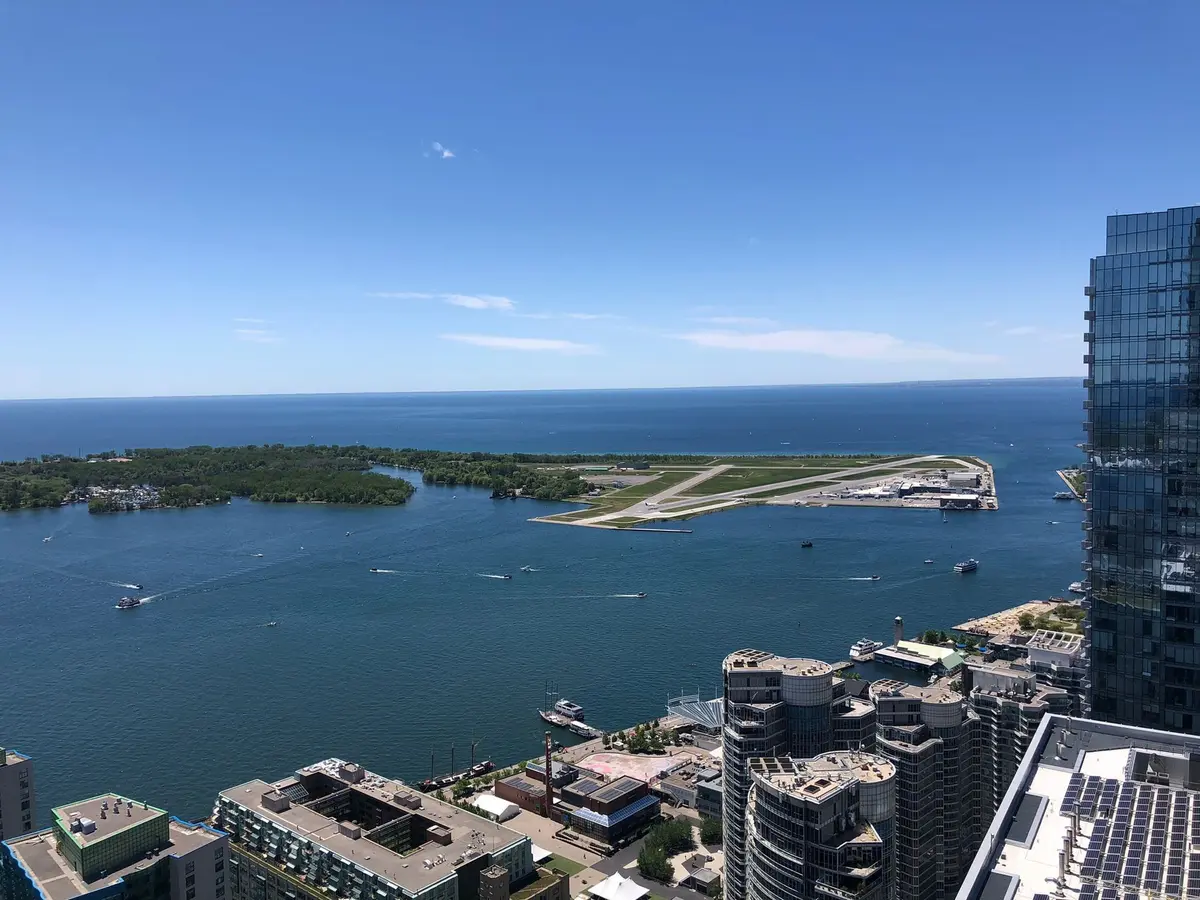 88 Harbour ST #6601, Toronto C01, ON M5J 0C3