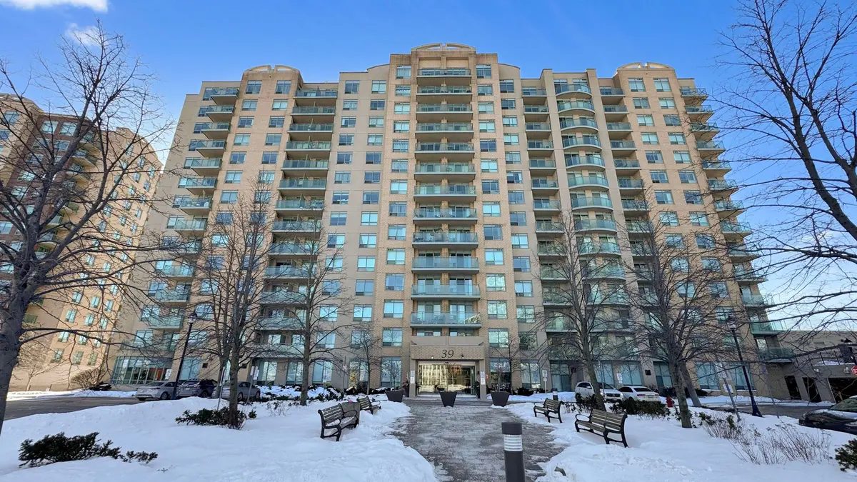 39 Oneida CRES #721, Richmond Hill, ON L4B 4T9