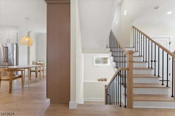 13 Oneida Dr, Westfield Town, NJ 07090