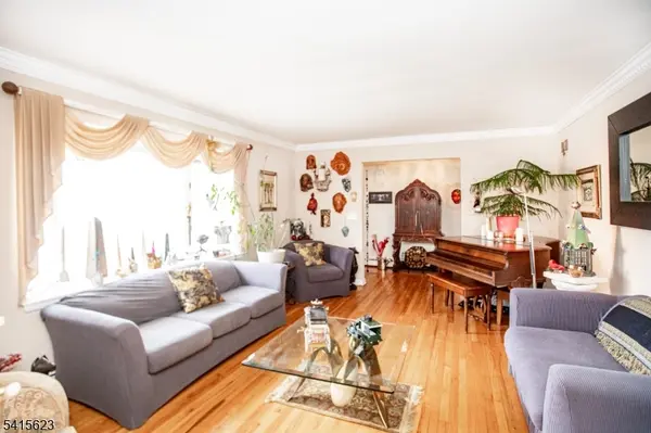 41 Orchard Pl, Hawthorne Boro, NJ 07506