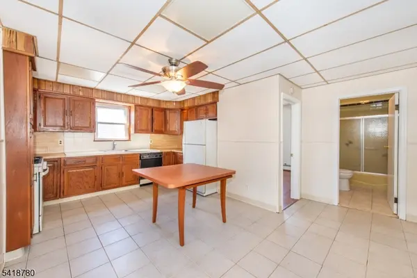 18 Pulaski St #2, Bloomfield Twp., NJ 07003