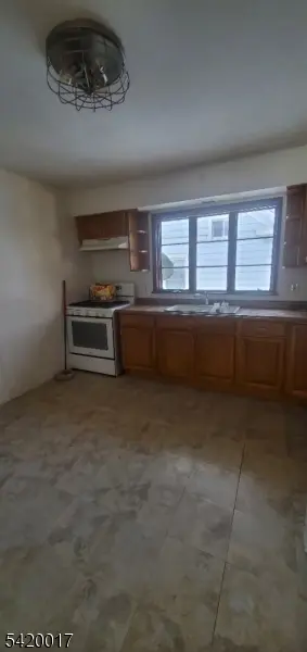 171 Stuyvesant Ave #2B, Newark City, NJ 07106