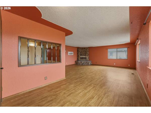 1427 WILKENSON ST, Milton Freewater, OR 97862