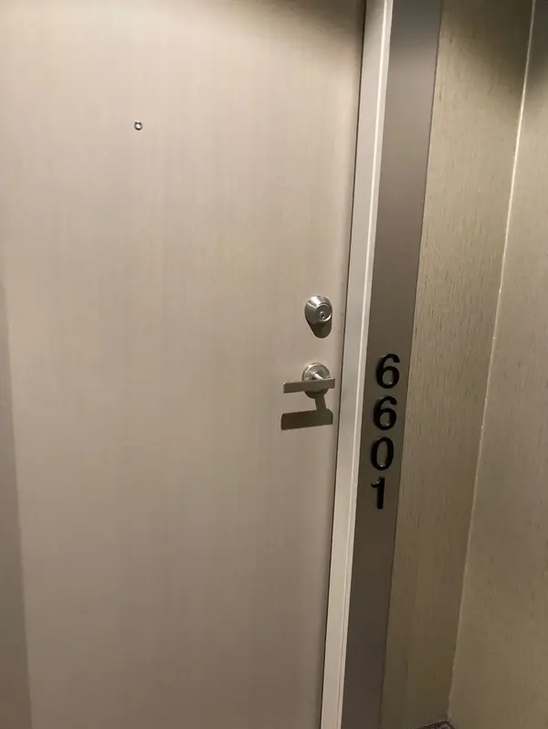 88 Harbour ST #6601, Toronto C01, ON M5J 0C3