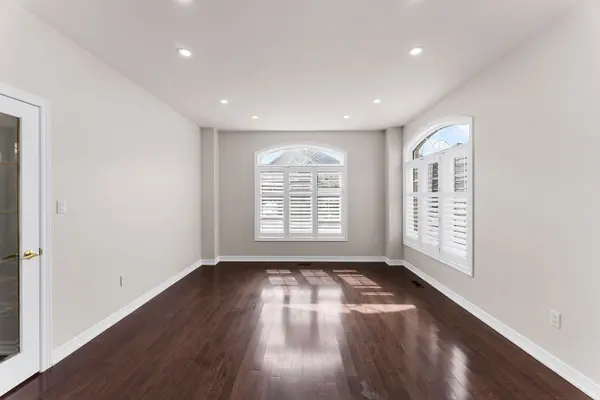 1784 Fairport RD, Pickering, ON L1V 1T3