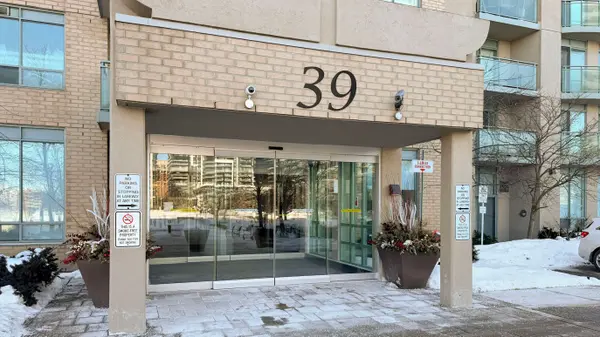 39 Oneida CRES #721, Richmond Hill, ON L4B 4T9