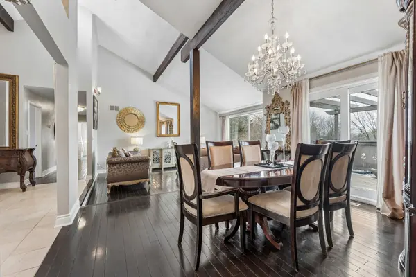 16 Hilltop CRES, East Garafraxa, ON L9W 6B8