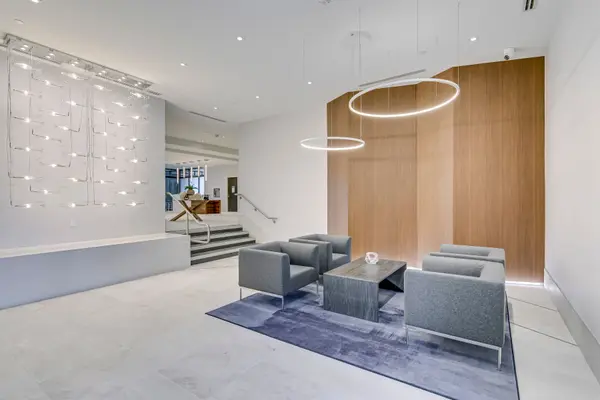 385 Winston RD #603, Grimsby, ON L3M 4E8