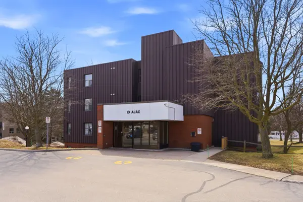 10 Ajax ST #202, Guelph, ON N1H 7N6