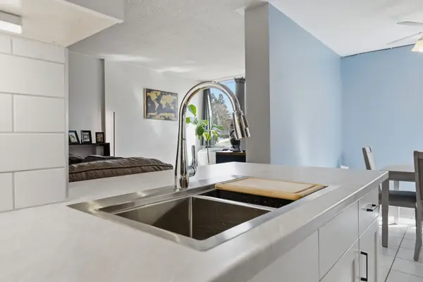 10 Ajax ST #202, Guelph, ON N1H 7N6