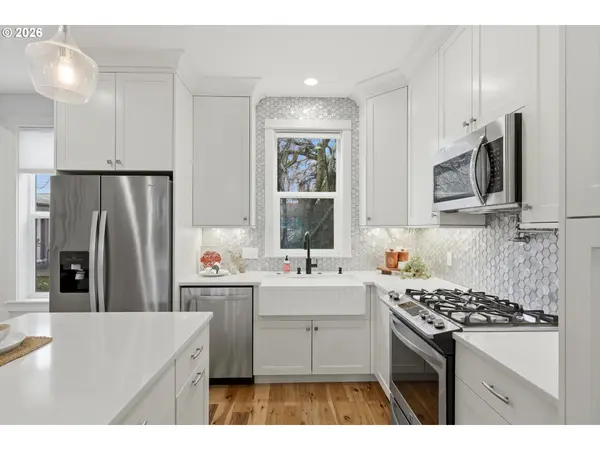 3515 NE RODNEY AVE, Portland, OR 97212