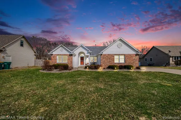 223 Primrose LN, Flushing, MI 48433