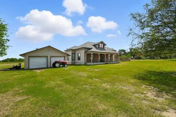 400 Katy Street, Alba, TX 75410