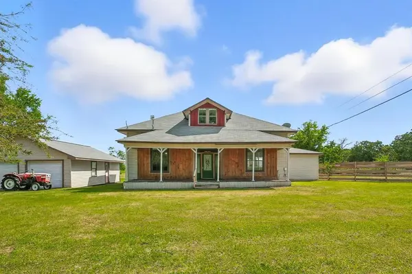 400 Katy Street, Alba, TX 75410