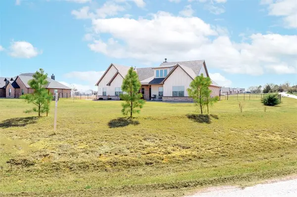 849 County Road 4764, Boyd, TX 76023