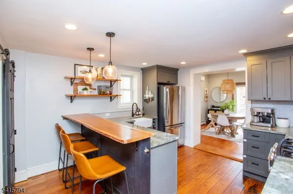 53 Buttonwood St, Lambertville City, NJ 08530