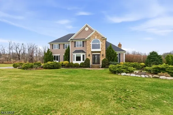 8 Spring Hunter Ct, Green Twp., NJ 07821