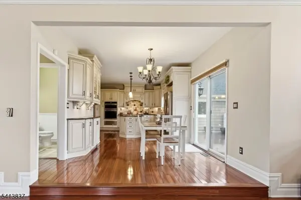 8 Spring Hunter Ct, Green Twp., NJ 07821